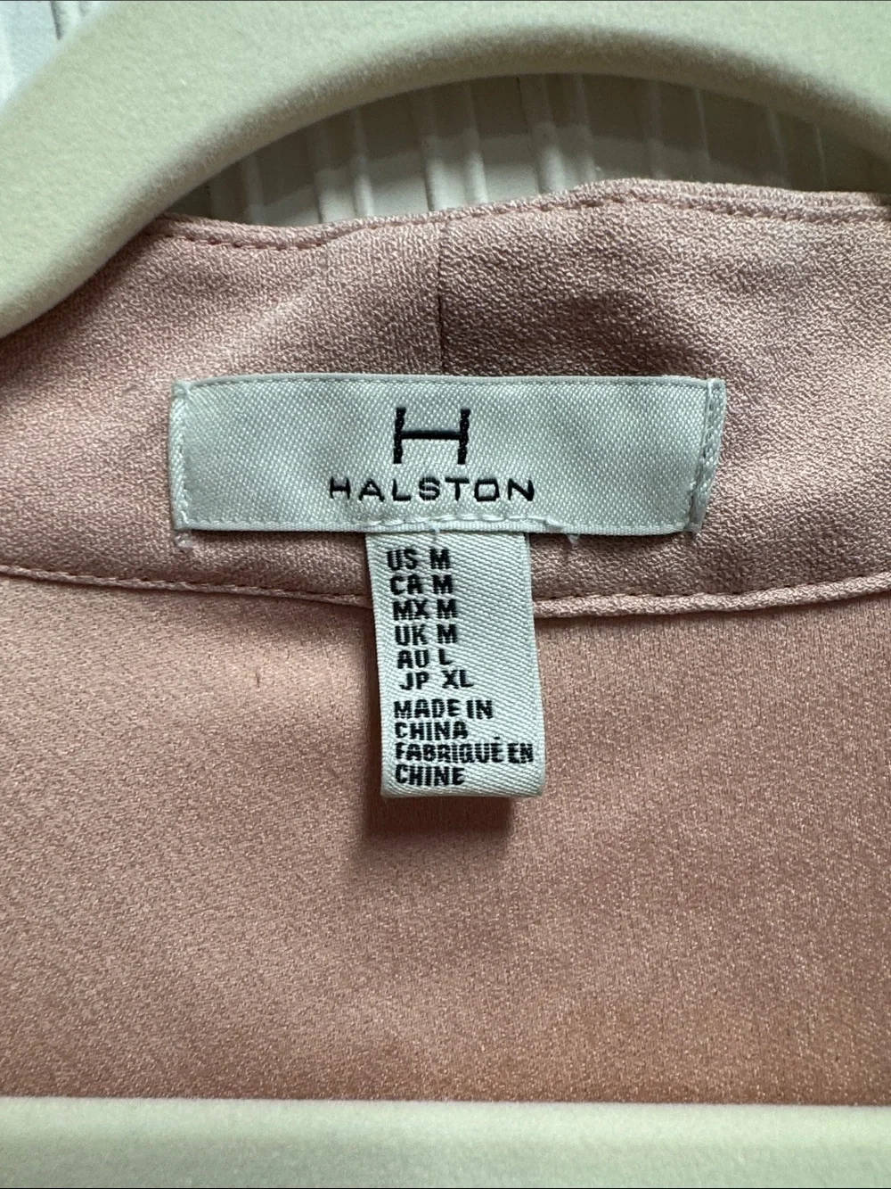 Halogen Blush Pink V-Neck Pleated Sleeveless Top N0462